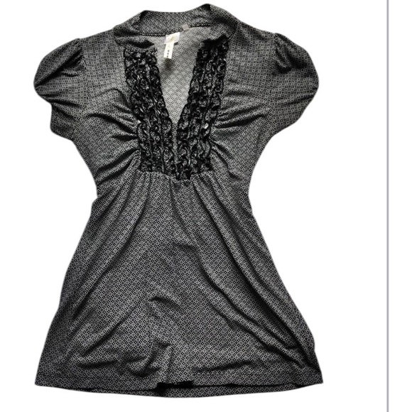Heart Soul Black and White‎ sleeveless Ruched Blouse - Picture 1 of 14